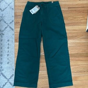 Prana green cropped cargo pants. Size 4. New with tags